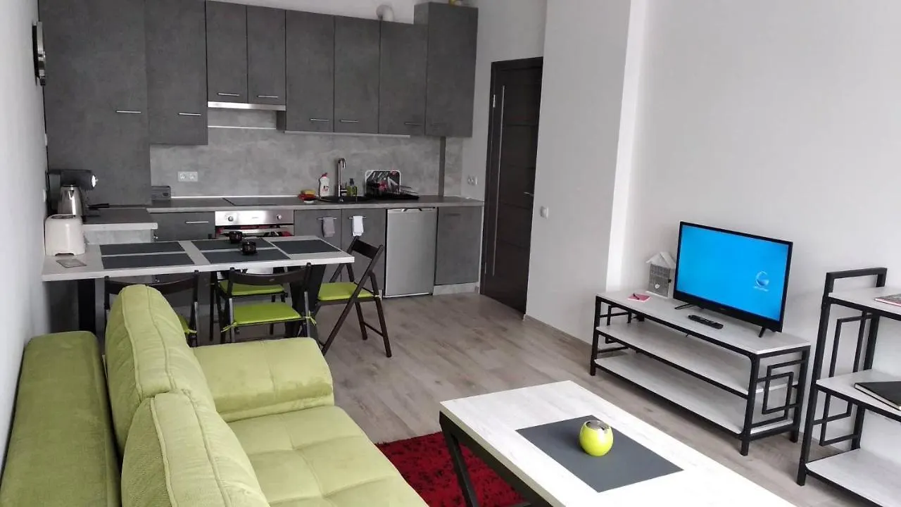 Fly Up Home Apartment Boryspil